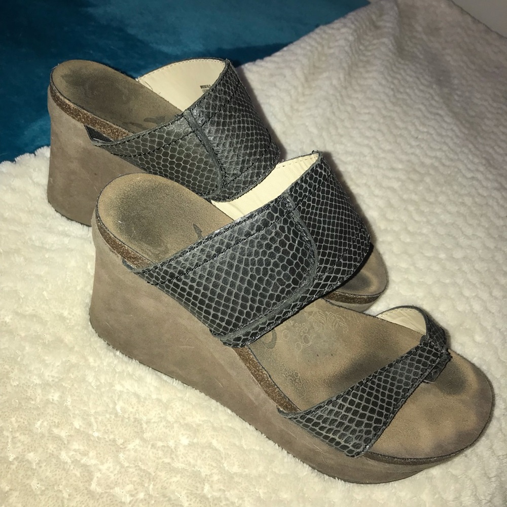 OTBT wedge sandals
